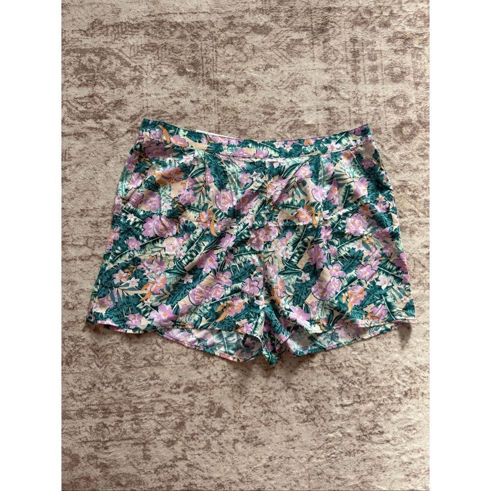 NWT Esmara Women's EcoVero Floral High Waist Pull-On Shorts Multicolor Size 14